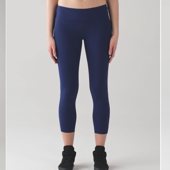 Lululemon Pace Rival Crop (22")
Blueberry Jam Size 4 - Picture 2 of 14